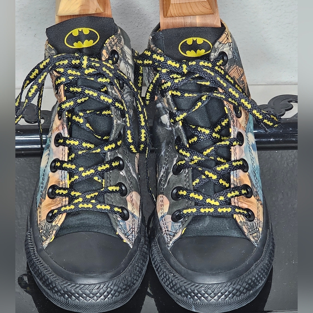 Converse DC Comics Batman High Tops Men's 4/Women's 6 *Like New*